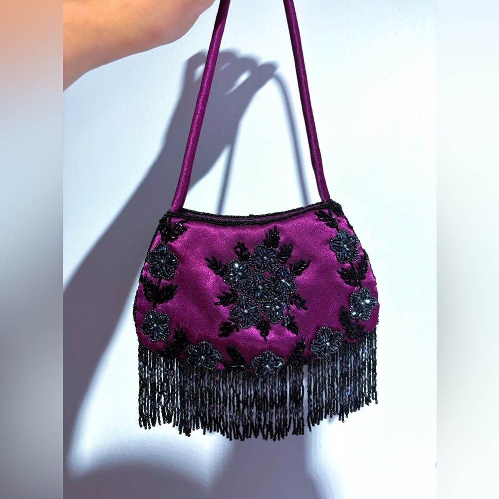 ✨ VINTAGE RARE 50s SMALL BEADED SATIN MINI PURSE PLUM DANGLY BEADED FRINGE ✨ - Picture 3 of 12